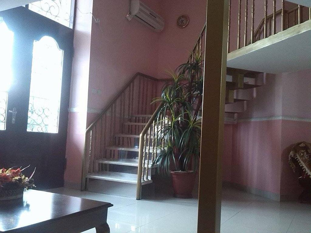 Hostel Georgia Kutaisi Esterno foto